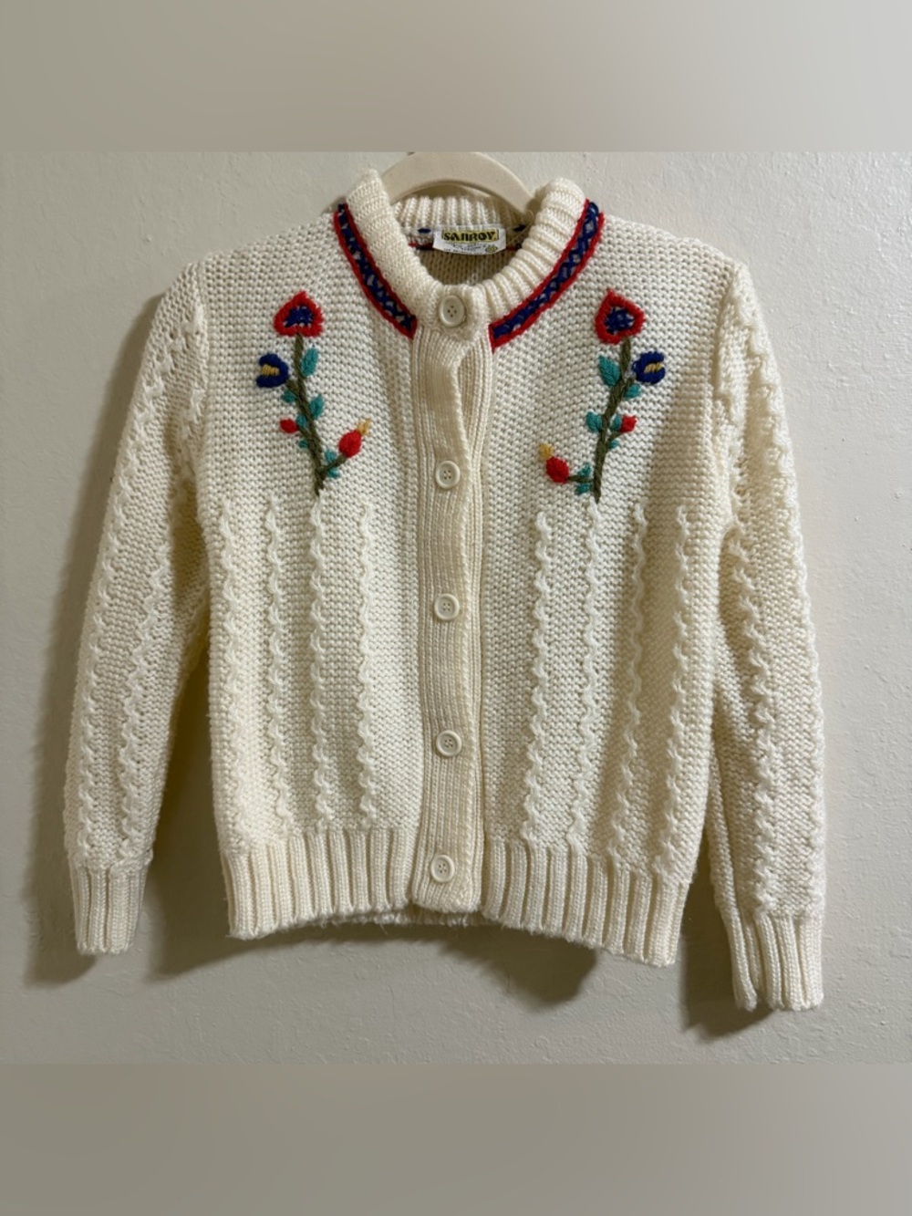 Sanroy Vintage Grandma core cardigan sweater floral embroidered size 10 in cream